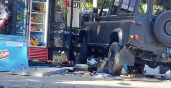 Sudar u Beogradu, džip Žandarmerije uletio u trafiku