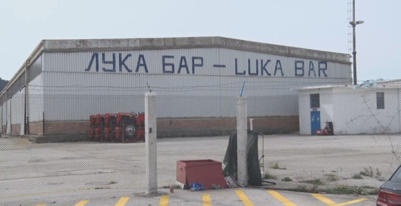 U Luci Bar oduzeto osam kontejnera sa cigaretama