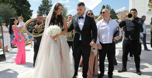 Danas Đani ženi sina Miloša: Venčanje u Hramu Sv. Save na svadbi pola estrade!