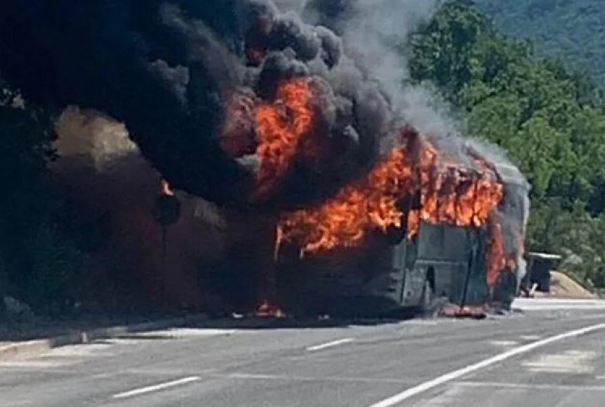 Autobus iz BiH planuo u Hrvatskoj, učenici evakuisani
