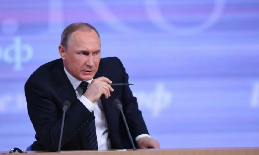 Hakerski napad na sistem, odgođeno obraćanje Putina
