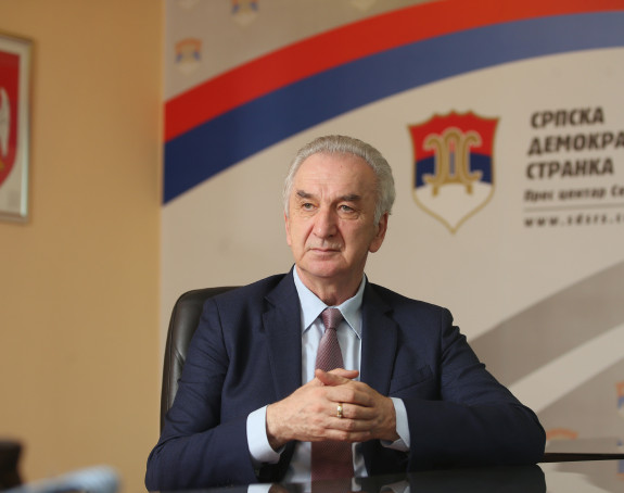 Šarović: Dodik pred narodom i Rusijom priča jednu priču a u Briselu drugu