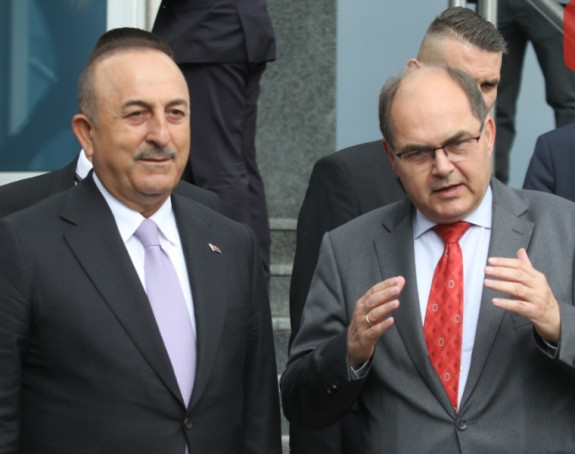 Čavušoglu Šmitu: Turska podržava OHR i vas lično, visoki predstavniče