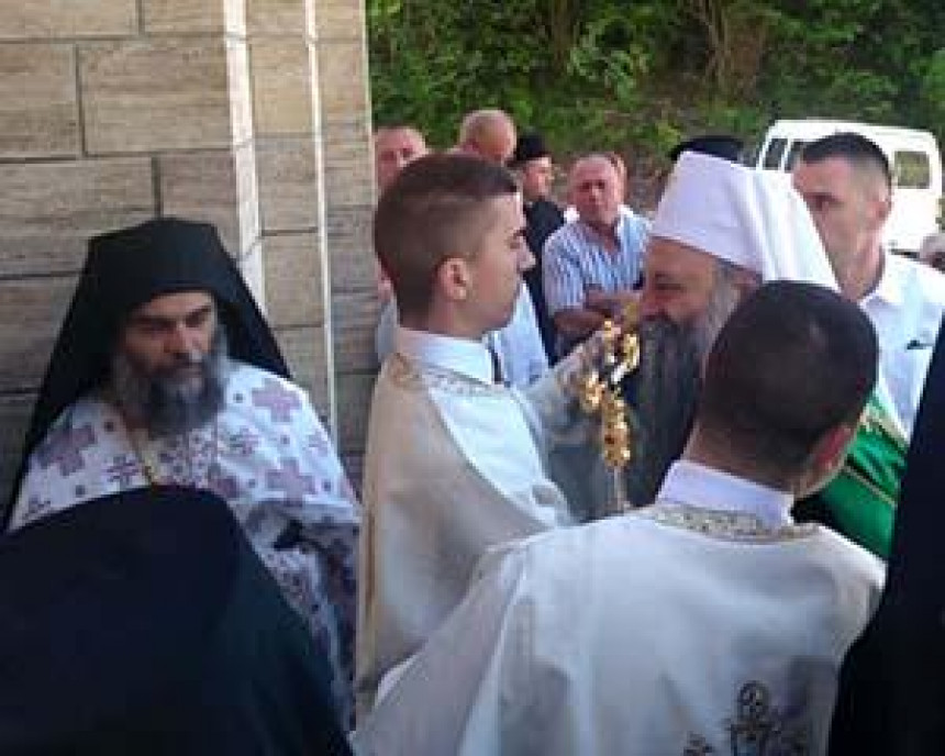 Patrijarh služi liturgiju u manastiru Glogovac