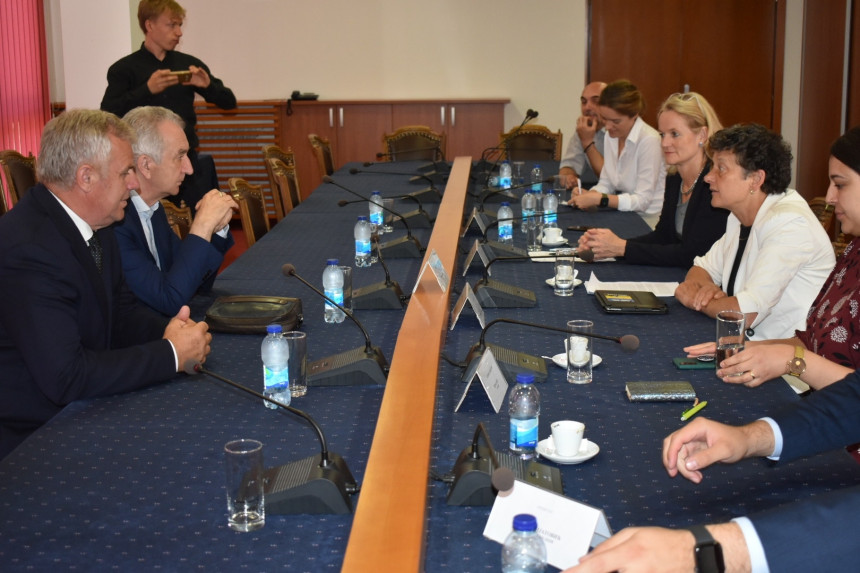 Кandidatski status za BiH i regionalna saradnja cilj SDS-a
