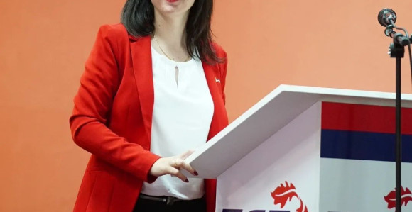 Jelena Trivić poručila SNSD: Samo nastavite, vaši napadi meni plus!