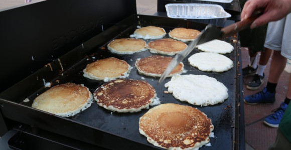 Za pečenje i prodaju palačinki plata 1.330 evra