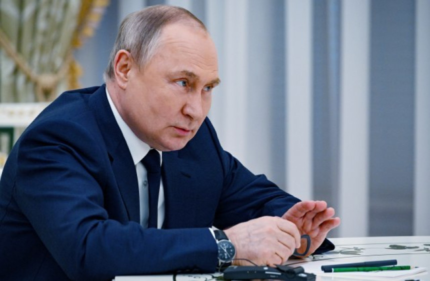 Путин: Глобални економски проблеми постају хронични