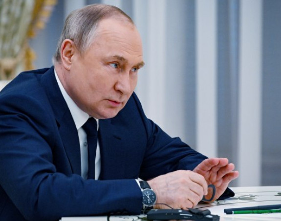 Путин: Глобални економски проблеми постају хронични