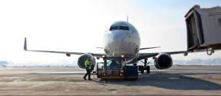 Avion oštećen, naređen uviđaj na aerodromu SA