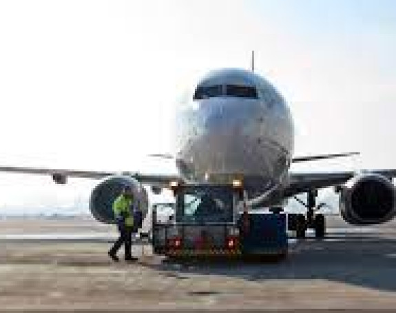 Avion oštećen, naređen uviđaj na aerodromu SA