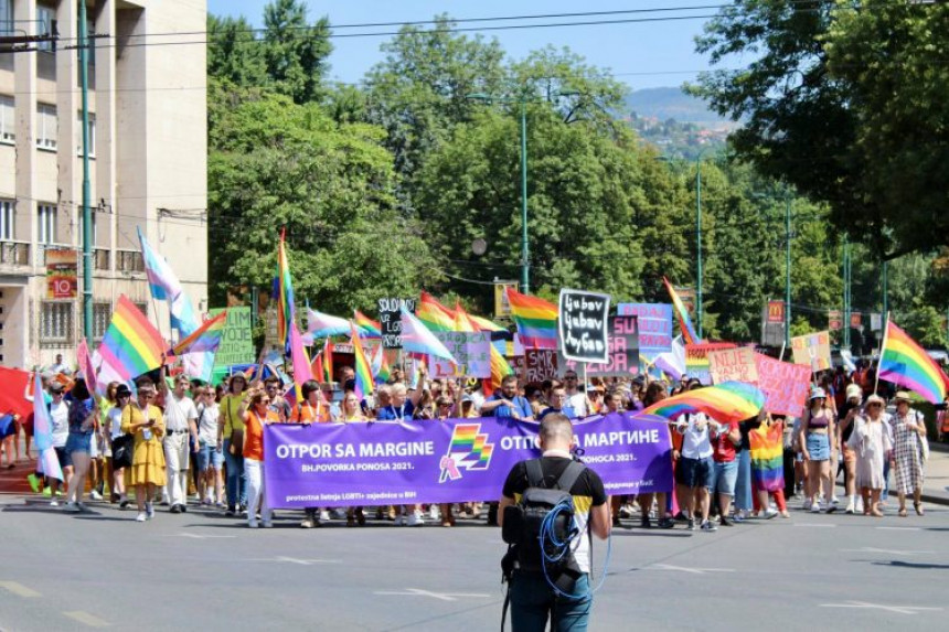 "Парада поноса" и контра скуп у Сарајеву