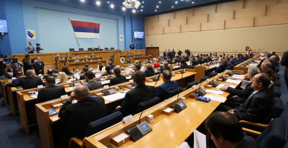 Stranke u Srpskoj ciljaju 117 poslanika, a mjesta ima za 83