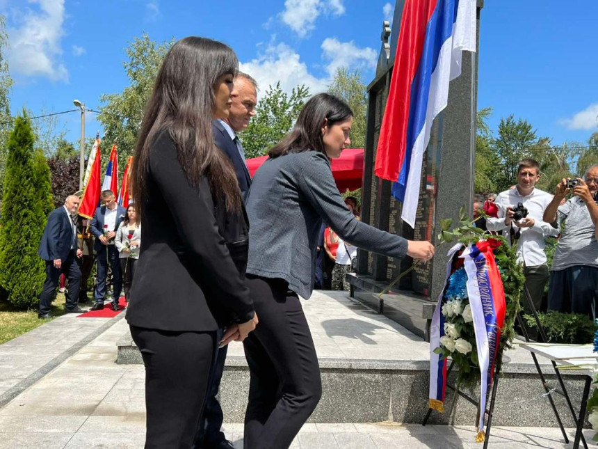 Ovo nije mjesto za političke govore što neki nažalost rade