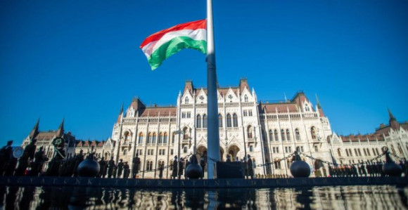 Budimpešta zavisi od ruskih sirovina, sarađivaćemo!