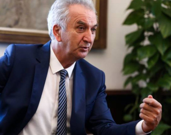 Ovo nije dobro: Radnicima mrvice, a funkcionerima ...