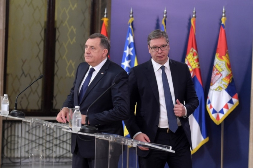 "Na Vidovdan Srbi ne napadaju Srbe"! Da li je ovo Vučićeva poruka Dodiku?