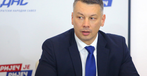Nešić: RIK mijenja pravilnik da sačuva fotelju Đureviću!