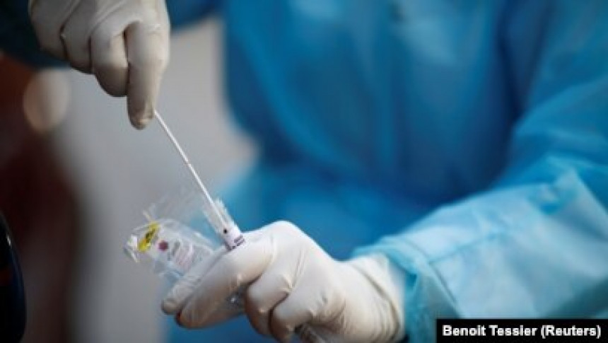 Više od 100.000 novozaraženih na dan u Francuskoj