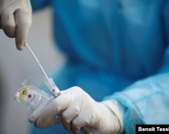 Више од 100.000 новозаражених на дан у Француској