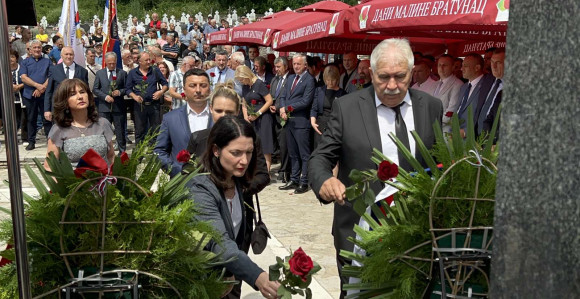 Trivić i Borenović u Bratuncu: Ubistva, poraz ljudskosti