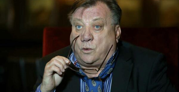 Halid Bešlić se oglasio nakon operacije i otkrio kako se oseća!