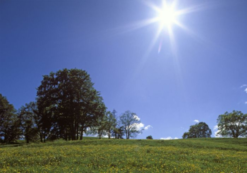 Danas sunčano i toplo, popodne moguća kiša