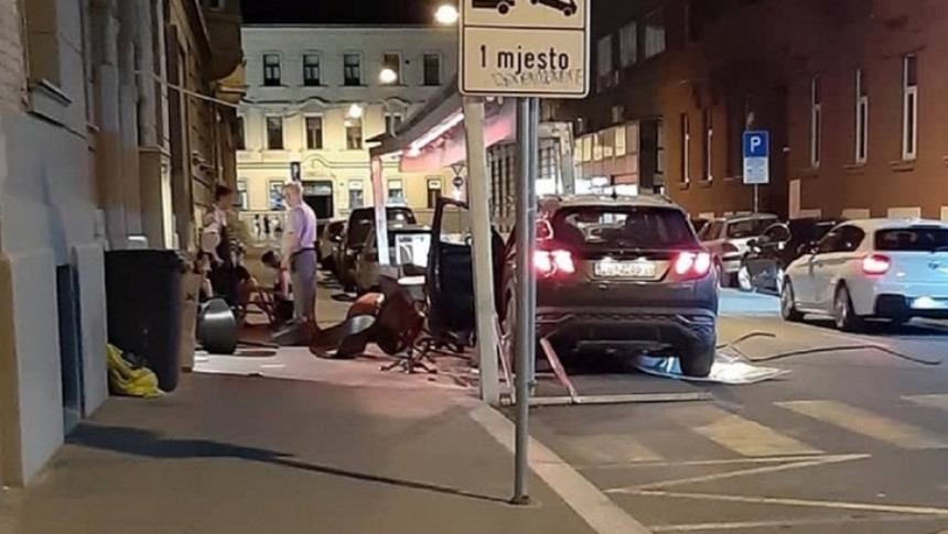 Ivo Josipović autom se zabio u kafić u centru Zagreba
