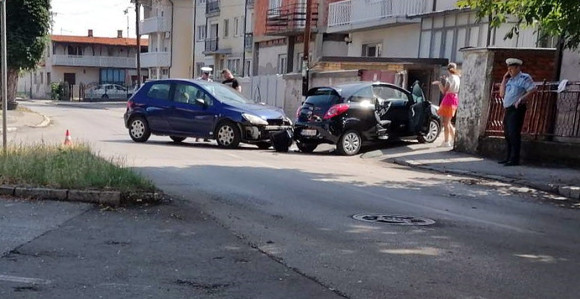 Bijeljina: Dvoje djece povrijeđeno u sudaru automobila