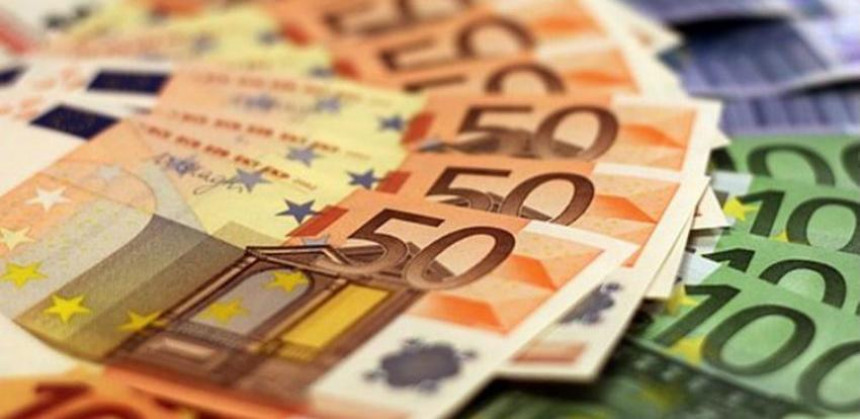 Евро је тренутно на најнижем нивоу у историји