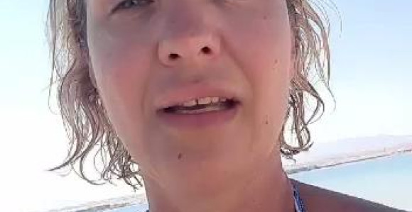 SNSD-ovke prkose gladnom narodu sa egipatskih plaža