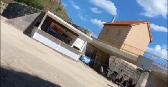 Kako je objekat pod zaštitom RS postao kafe bar?!