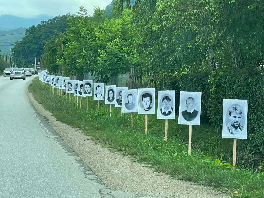 Fotografije ubijenih Srba uz put Bratunac - Potočari