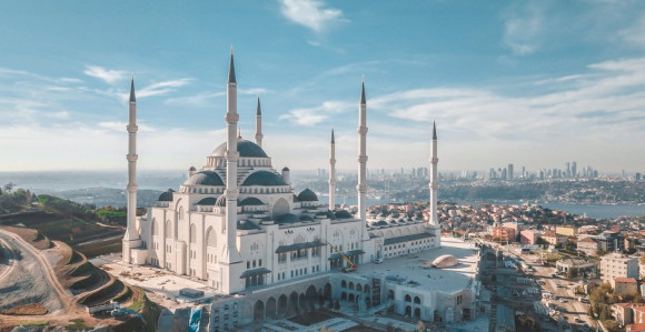 Muslimani proslavljaju prvi dan Кurban-bajrama