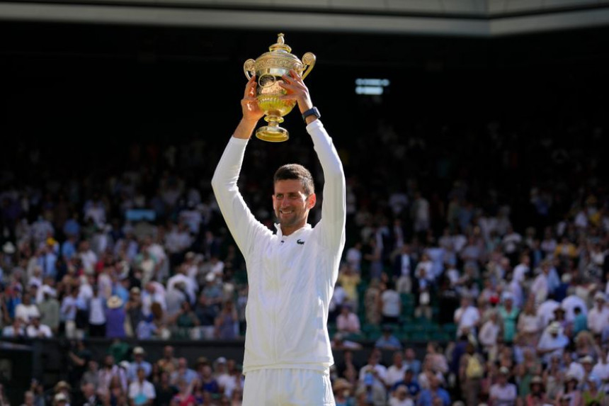 Ðoković 7. - uzeo Vimbldon i "nagrađen"
