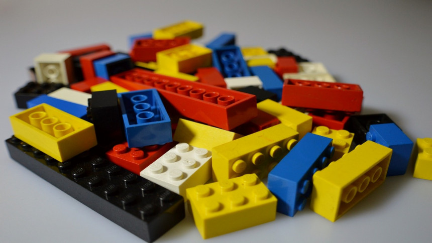 Kompanija Lego prekida poslovne aktivnosti u Rusiji