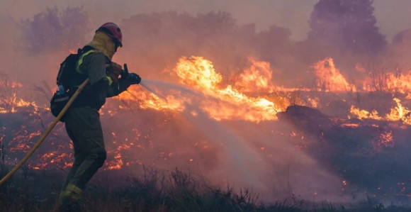 Vatrogasci se širom Španije bore sa požarima