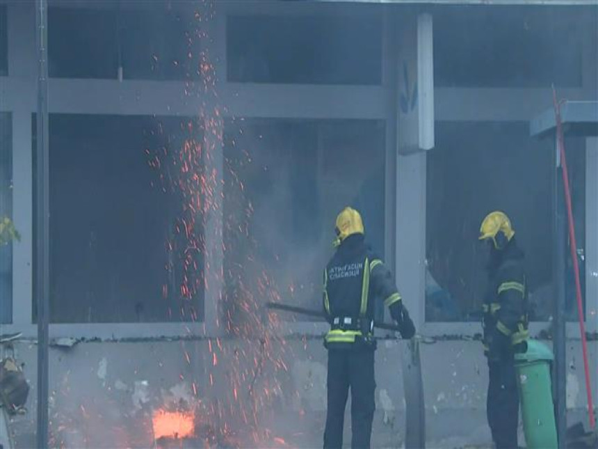 U fabrici IMT na Novom Beogradu izbio požar