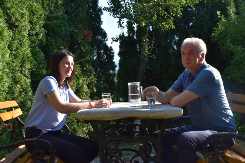 Шаровић угостио Јелену Тривић у породичном дому