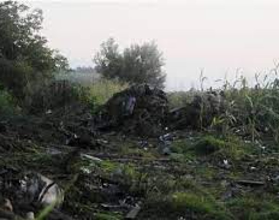 Izvučena tijela svih osam članova posade palog aviona