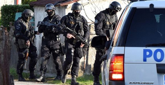 Uhapšen službenik tajne službe C. Gore zbog "kavčana"