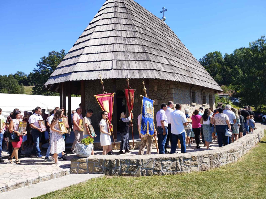 Obilježena slava hramova u Pukšu i Gornjem Mačkovcu