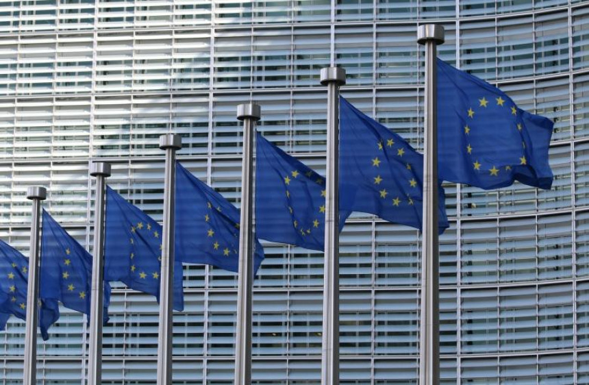 Ројтерс: Сбербанк и “Ноћни вукови” на листи санкција ЕУ