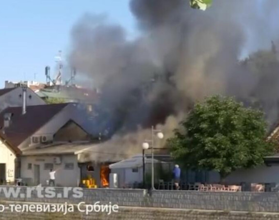 Lokalizovan požar u centru Valjeva, uništeni lokali