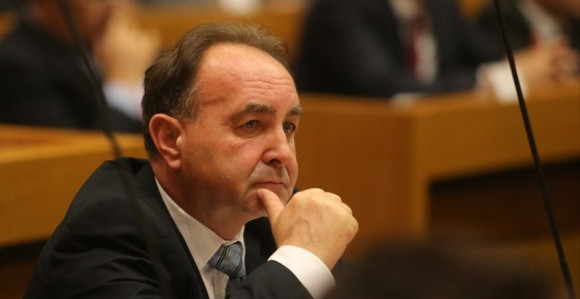 Udar na privredu: Zar sad zatvarati granični prelaz?