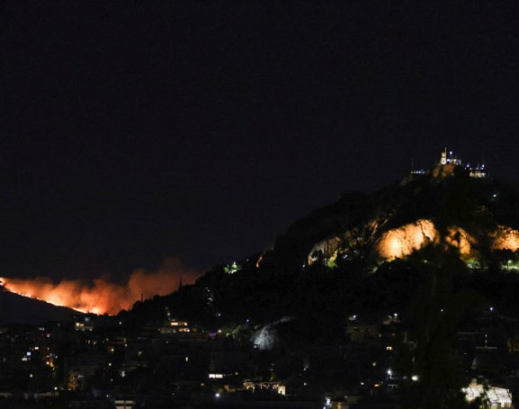 Šumski požar blizu Atine, evakuisana dječija bolnica