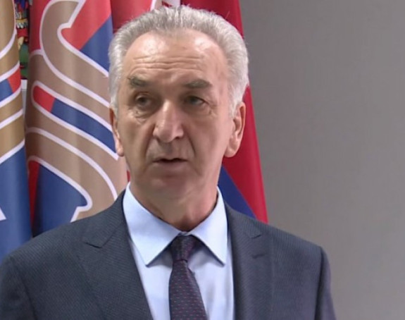 Nepravedno je kažnjavati narod zbog poteza režima