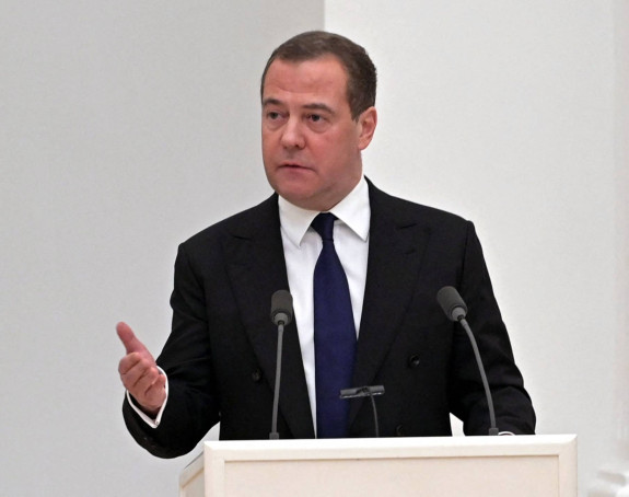 Медведев: УКР би могла да нестане као држава