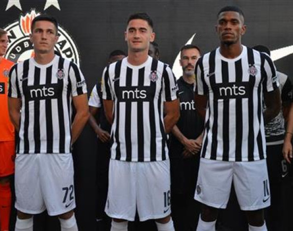 Partizan večeras predstavio novu garnituru dresova