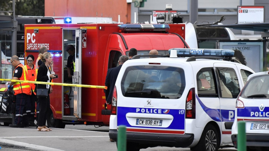 Dijete se ugušilo u vrelom automobilu, otac ga zaboravio